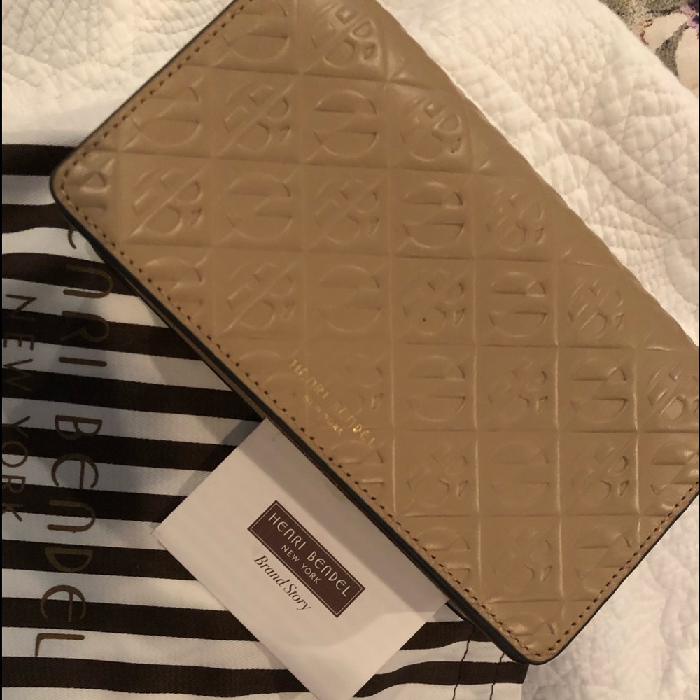 Gorgeous Henri Bendel
